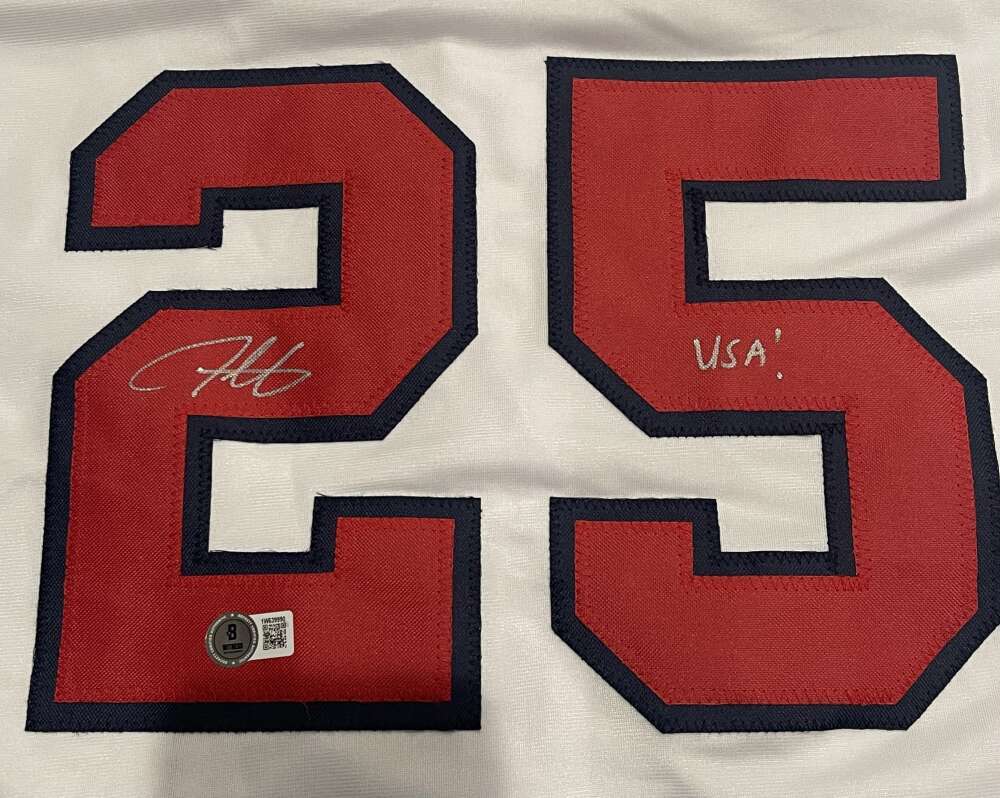 Derrek Lee Signed USA WBC Custom Jersey w/ USA! Beckett Witness BAS COA1
