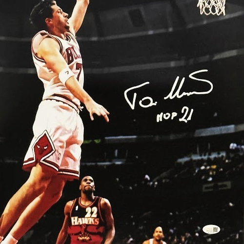 Toni Kukoc Signed Chicago Bulls 16x20 Photo w/ HOF 21 JSA WITNESS COA1