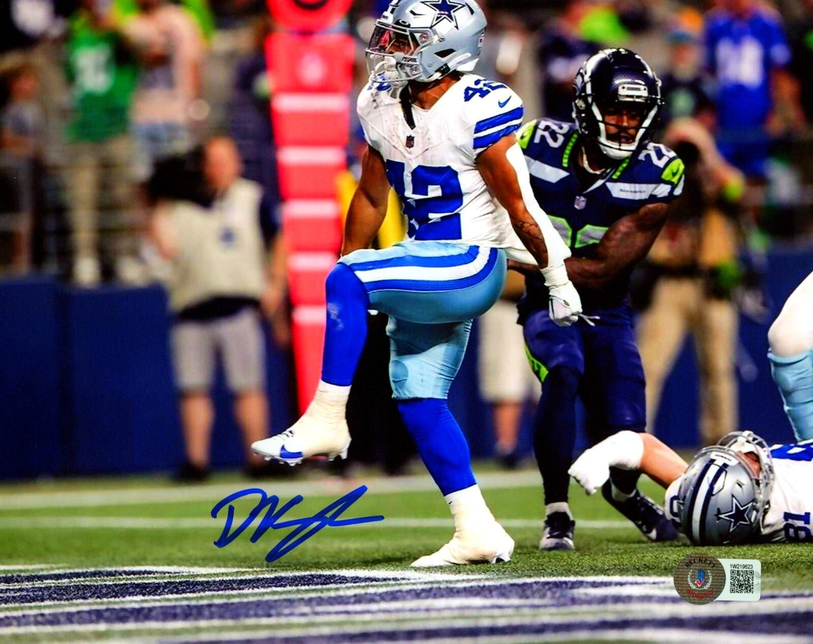 Deuce Vaughn Signed Dallas Cowboys 8x10 Photo Beckett Witness BAS COA #10