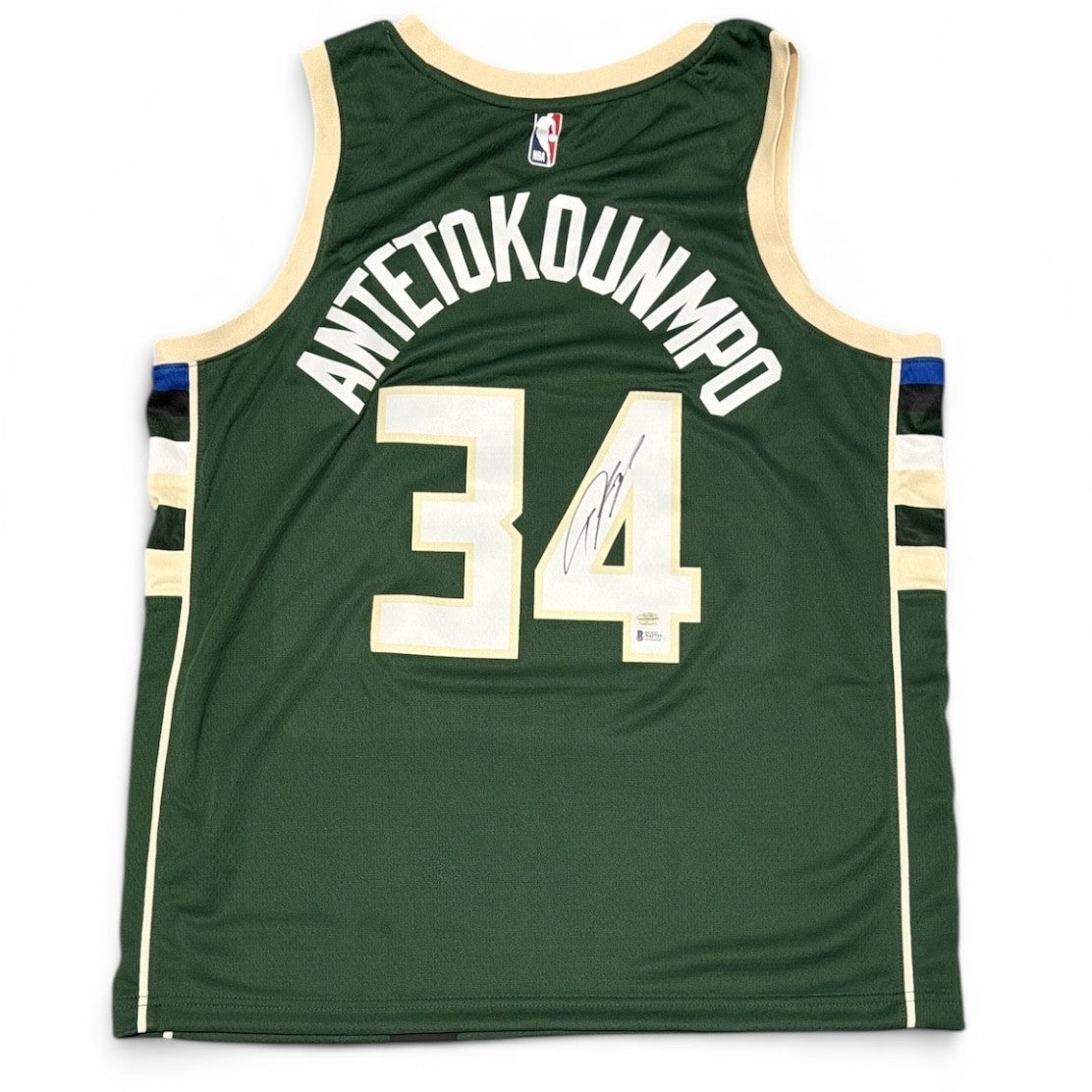 Giannis Antetokounmpo Signed Milwaukee Bucks Nike Jersey Beckett Witness BAS COA0