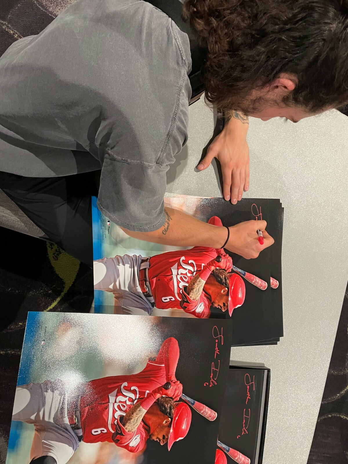 Jonathan India Signed Auto Autographed Cincinnati Reds 16x20 Photo JSA W COA #11