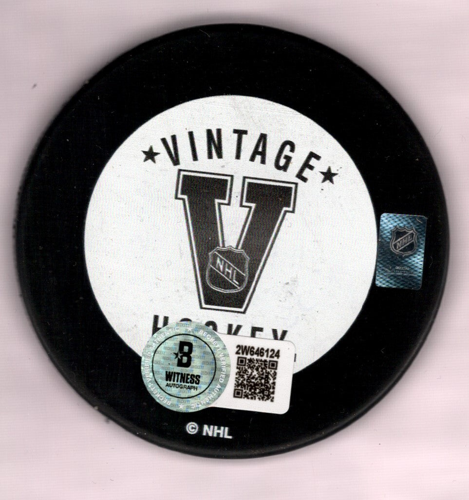 Marcel Dionne Signed Los Angeles Kings Puck w/ HOF 92 Beckett Witness BAS COA1