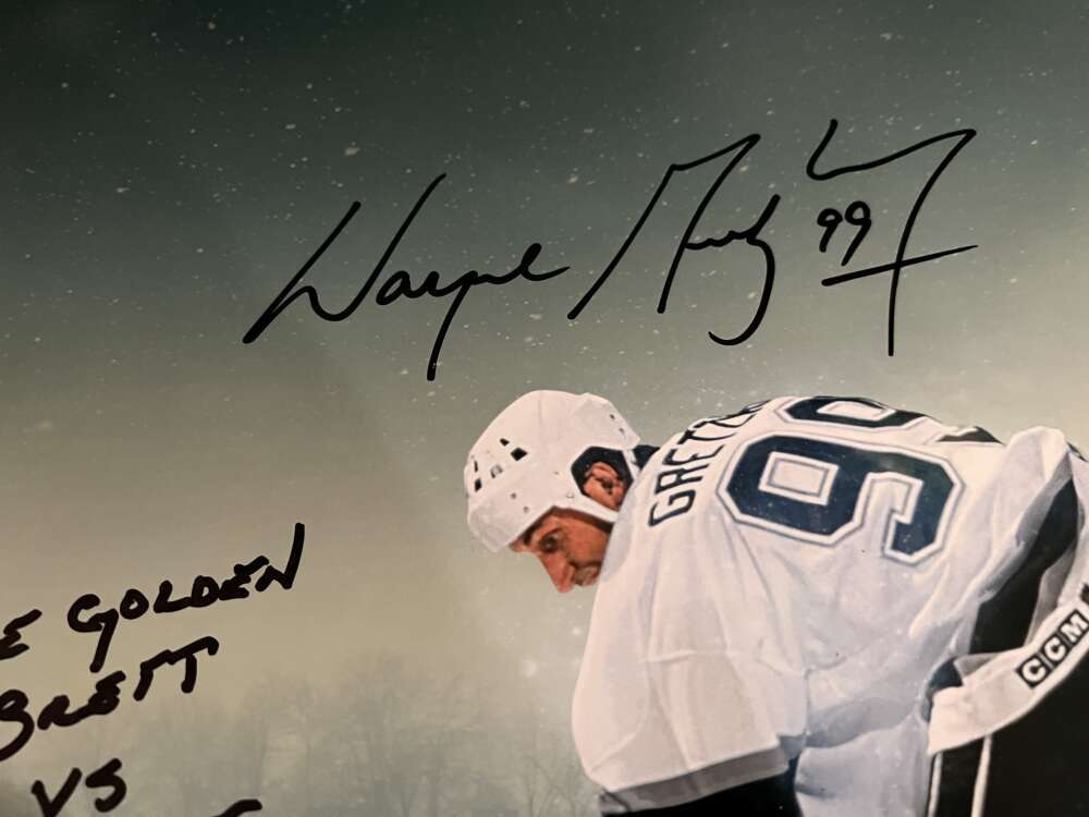 Wayne Gretzky Brett Hull Dual Signed Auto 30x15 Photo Frozen Pond LE /99 UDA COA3