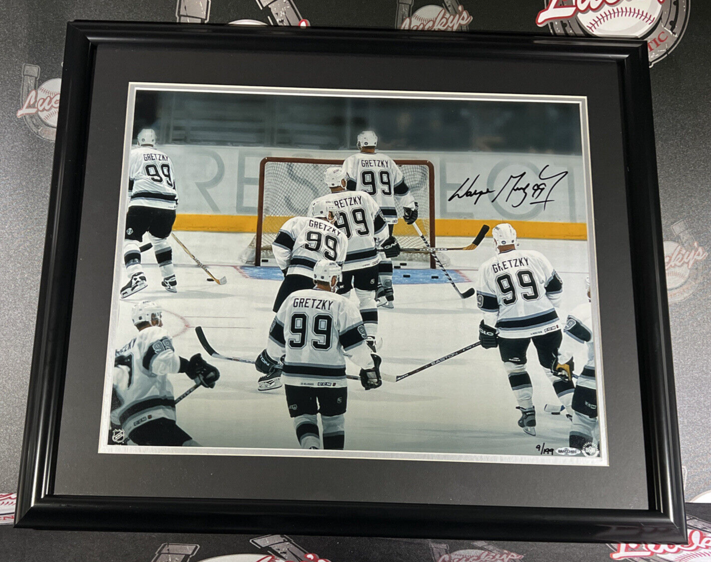 Wayne Gretzky Signed Framed 16x20 Photo LE /199 Upper Deck UDA Kings0