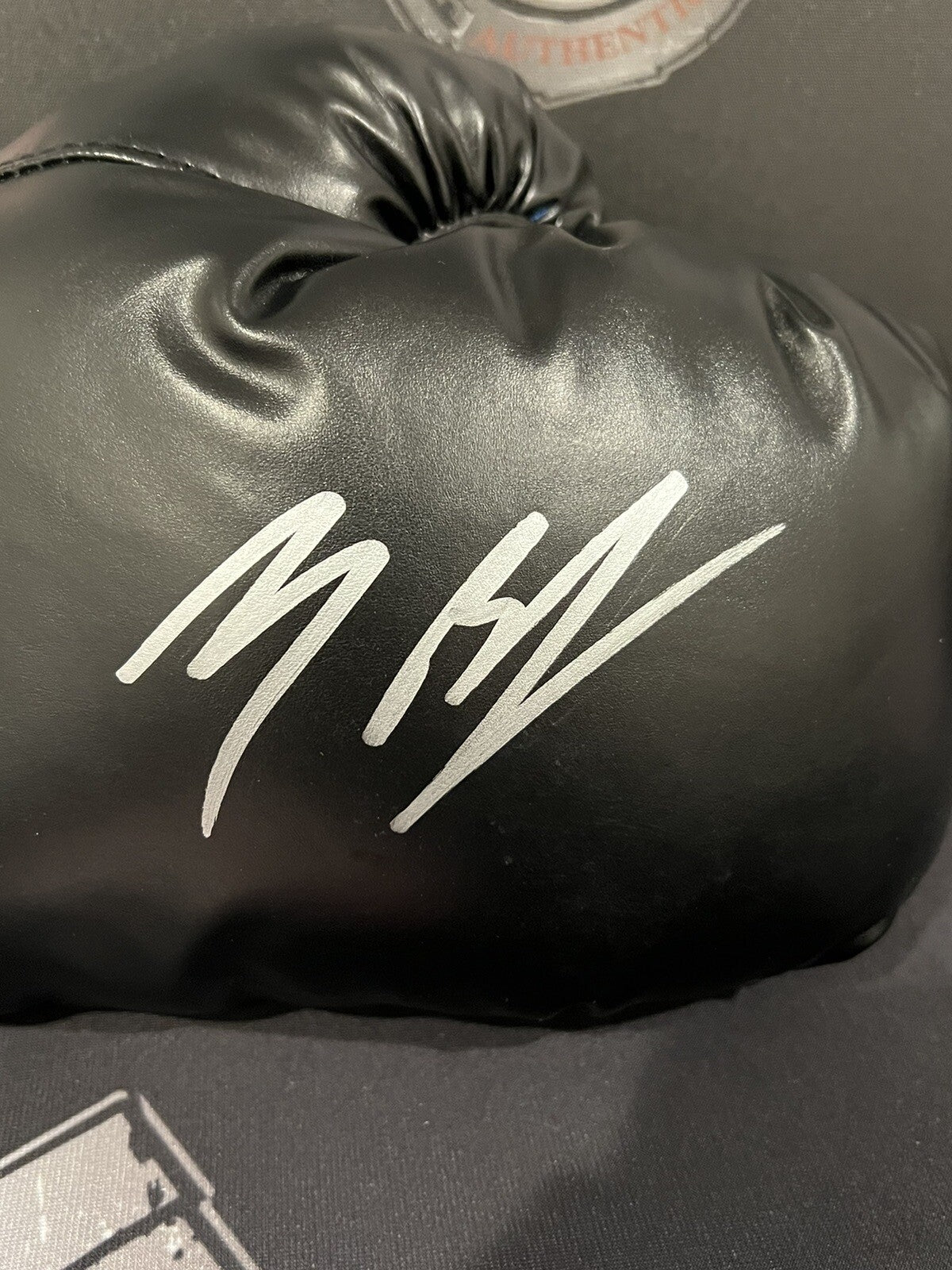Michael B Jordan Signed Auto Black Everlast Boxing Glove Beckett Witness BAS COA1