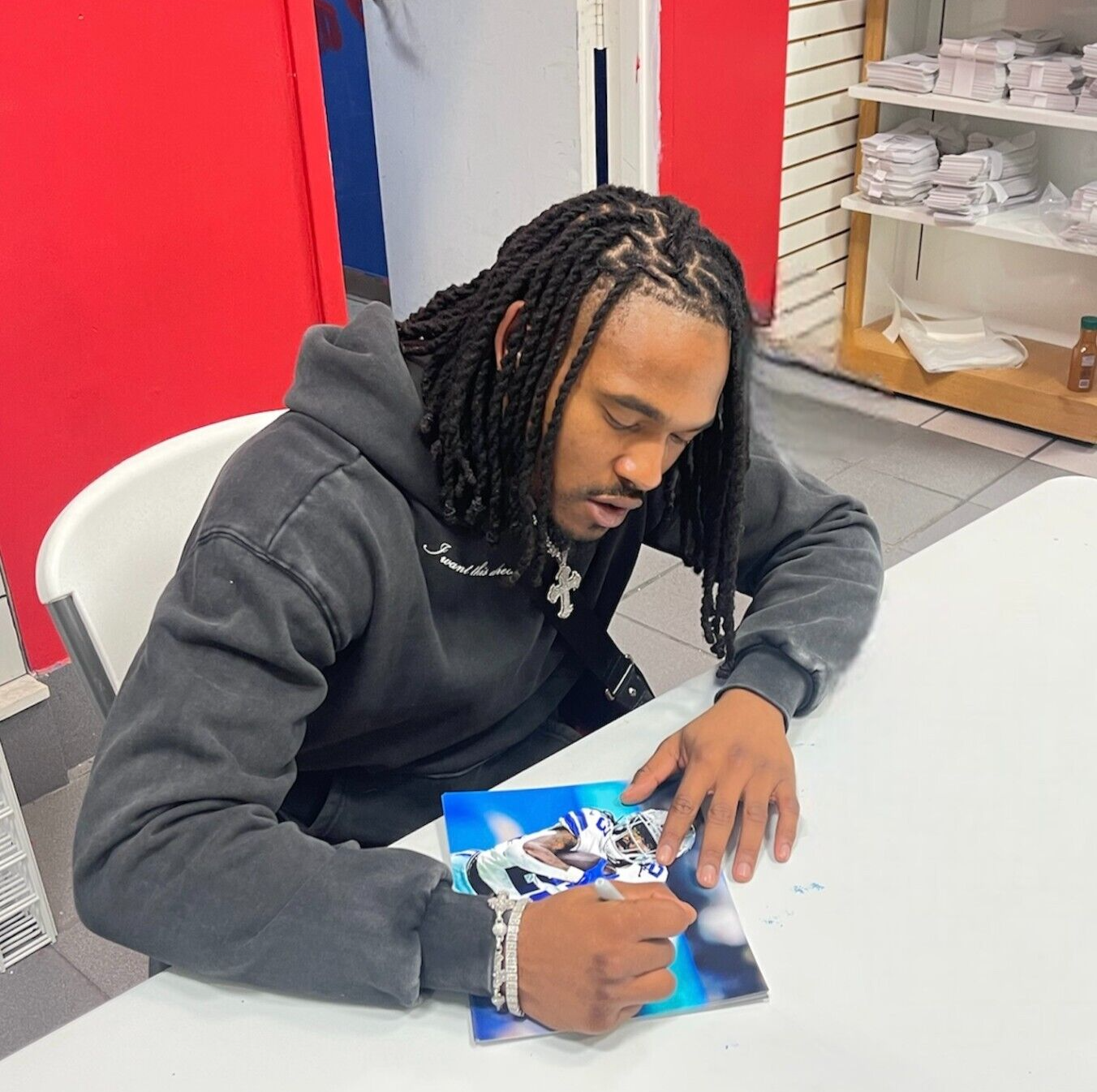 Rico Dowdle Signed Dallas Cowboys 8x10 Photo Beckett Witness BAS COA #31