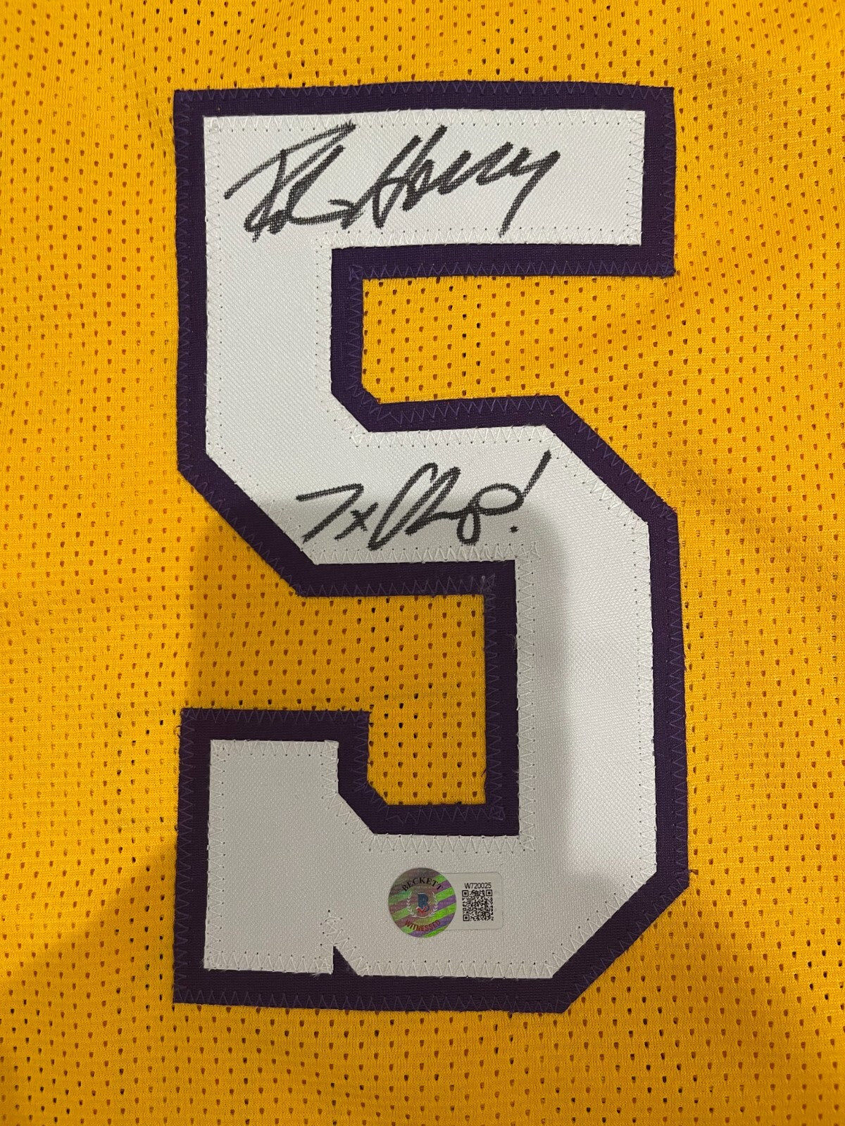 Robert Horry Signed Lakers Custom Jersey w/ 7x Champ Beckett Witness BAS COA1