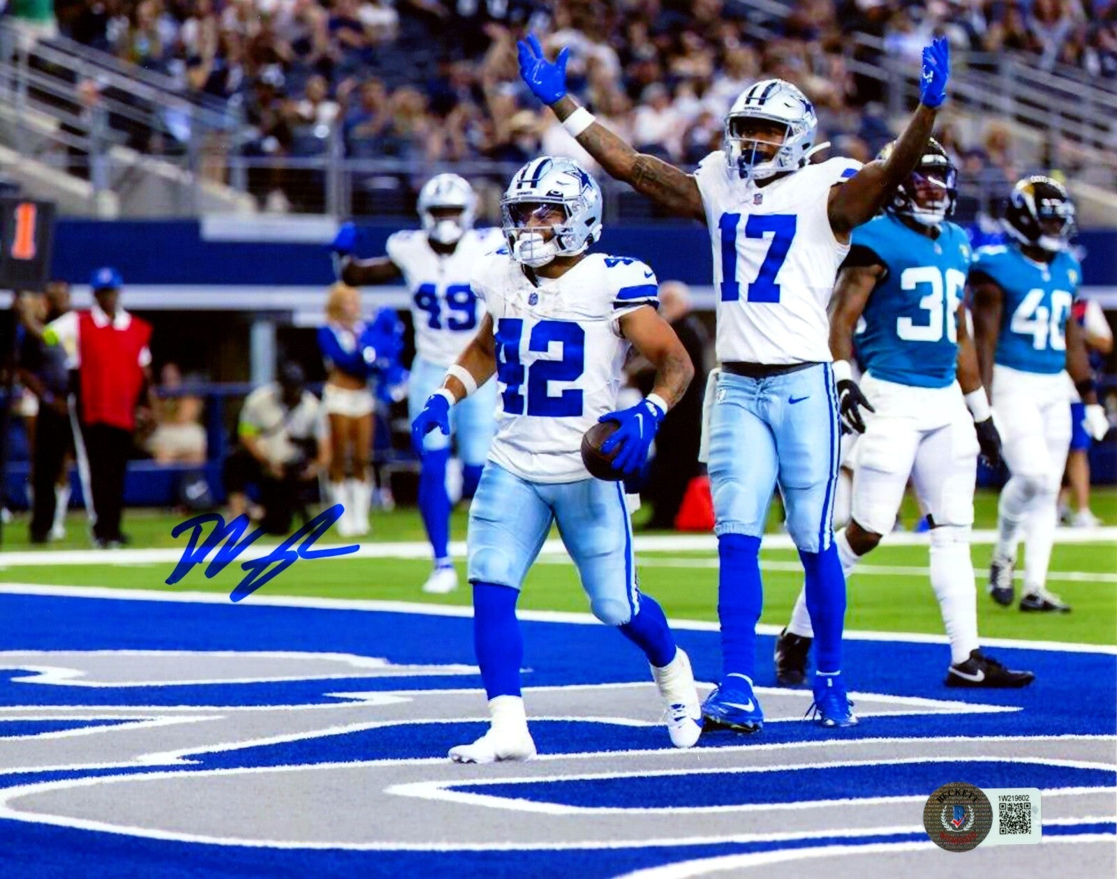 Deuce Vaughn Signed Dallas Cowboys 8x10 Photo Beckett Witness BAS COA #20