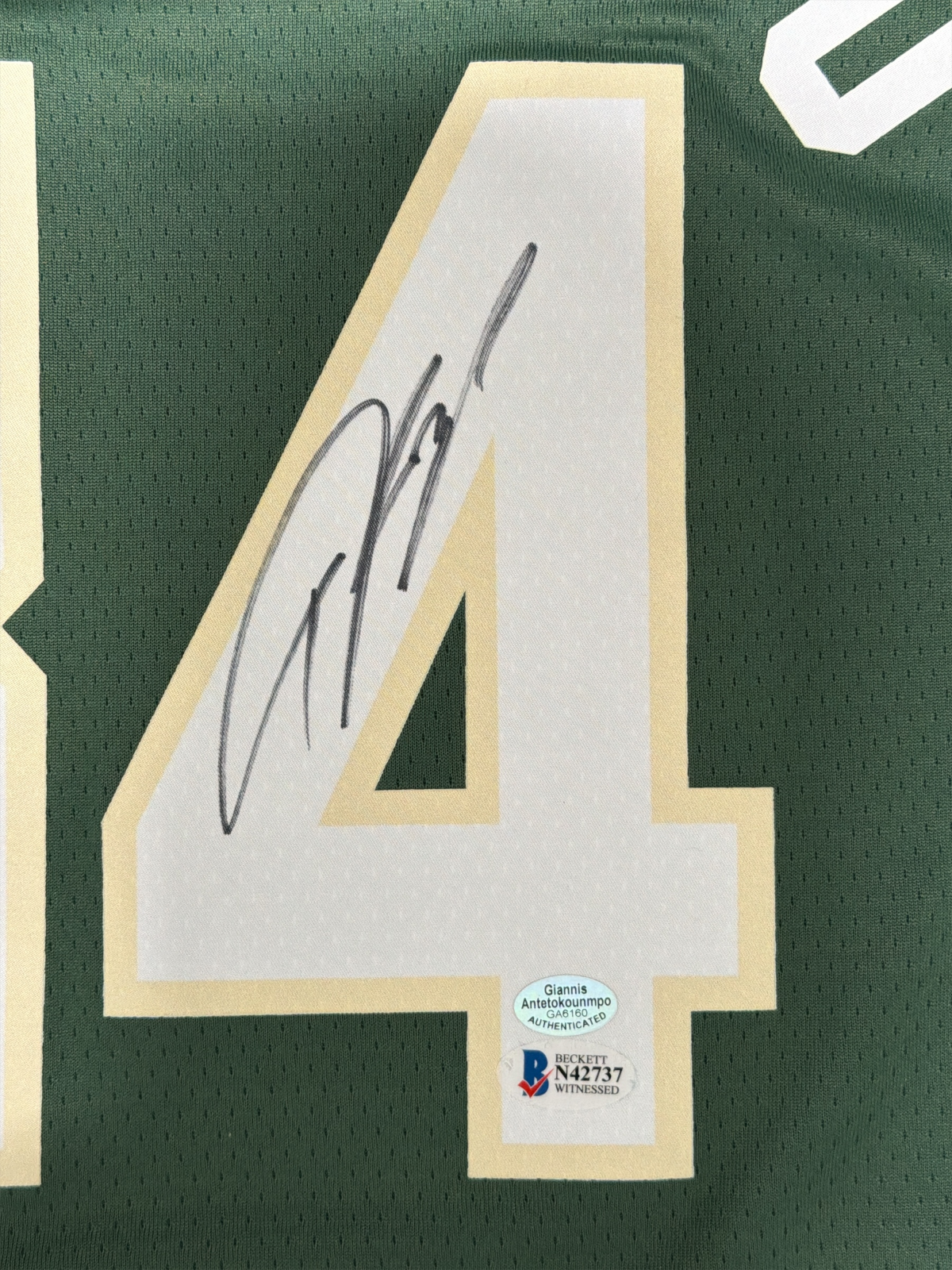 Giannis Antetokounmpo Signed Milwaukee Bucks Nike Jersey Beckett Witness BAS COA1