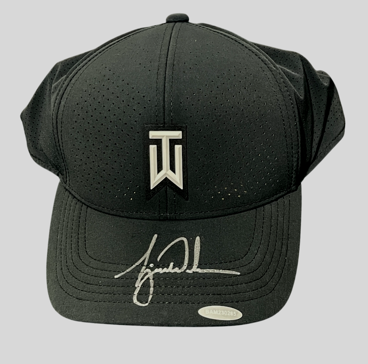 Tiger Woods Signed Autographed Nike AeroBill Black Hat Upper Deck UDA COA Golf0