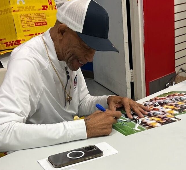 Drew Pearson Signed Dallas Cowboys 8x10 Photo w/ HOF 21 Beckett Witness BAS COA1