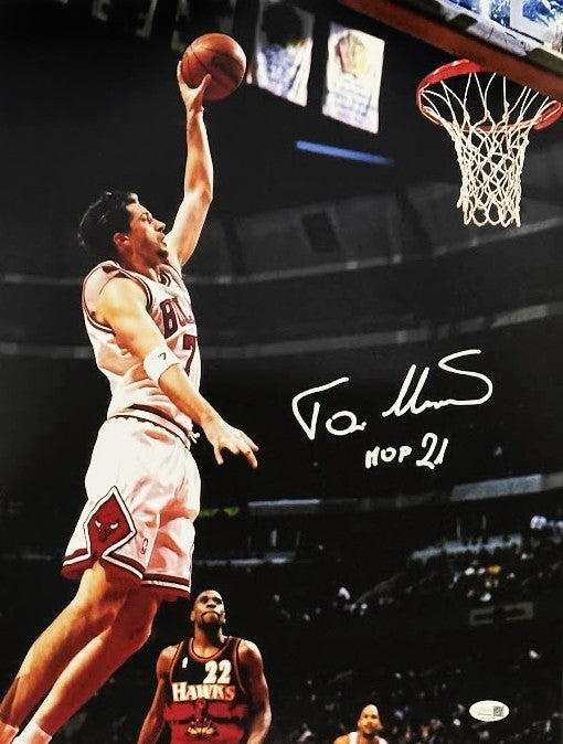 Toni Kukoc Signed Chicago Bulls 16x20 Photo w/ HOF 21 JSA WITNESS COA0