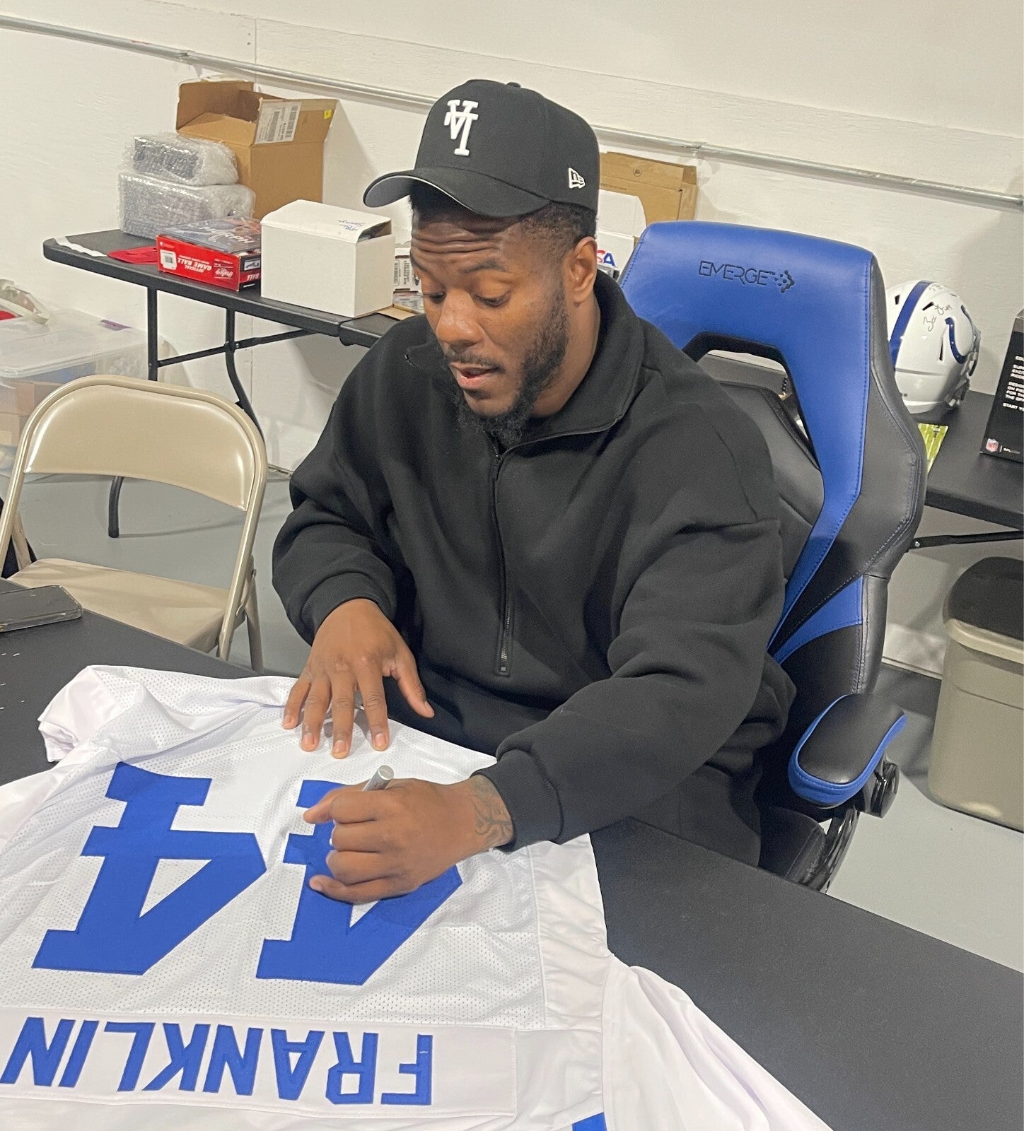 Zaire Franklin Signed Indianapolis Colts Custom Jersey Beckett Witness BAS COA3