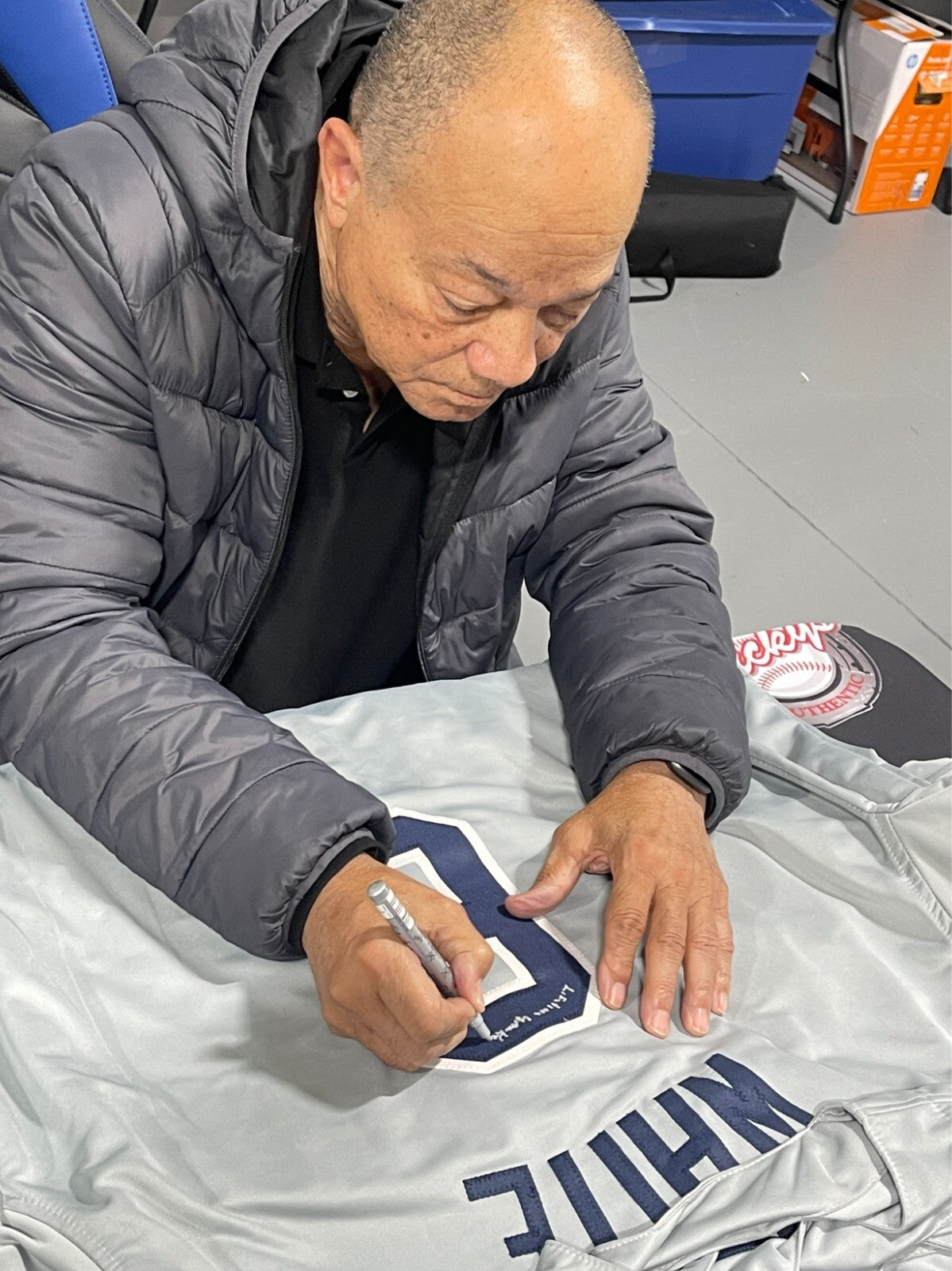 Roy White Signed Yankees Custom Jersey Lifetime Yankee & 77-78 WSC Beckett COA3