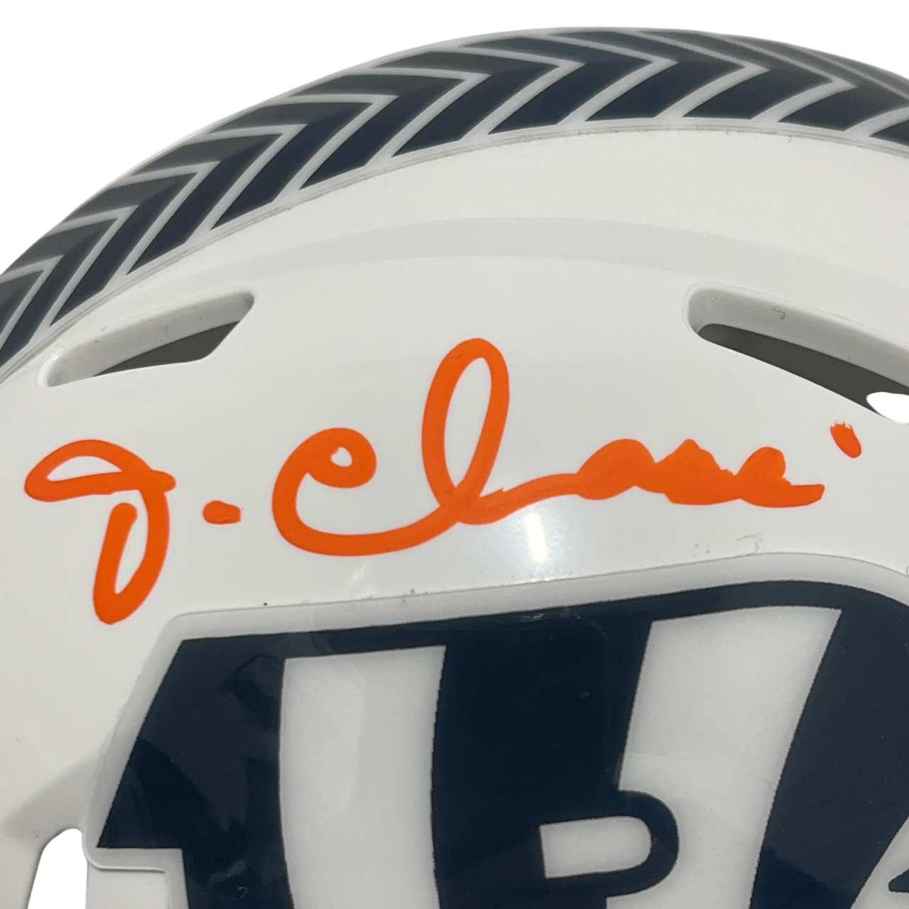 Ja'Marr Chase Signed Cincinnati Bengals Salute 24 Mini Helmet Beckett BAS COA1