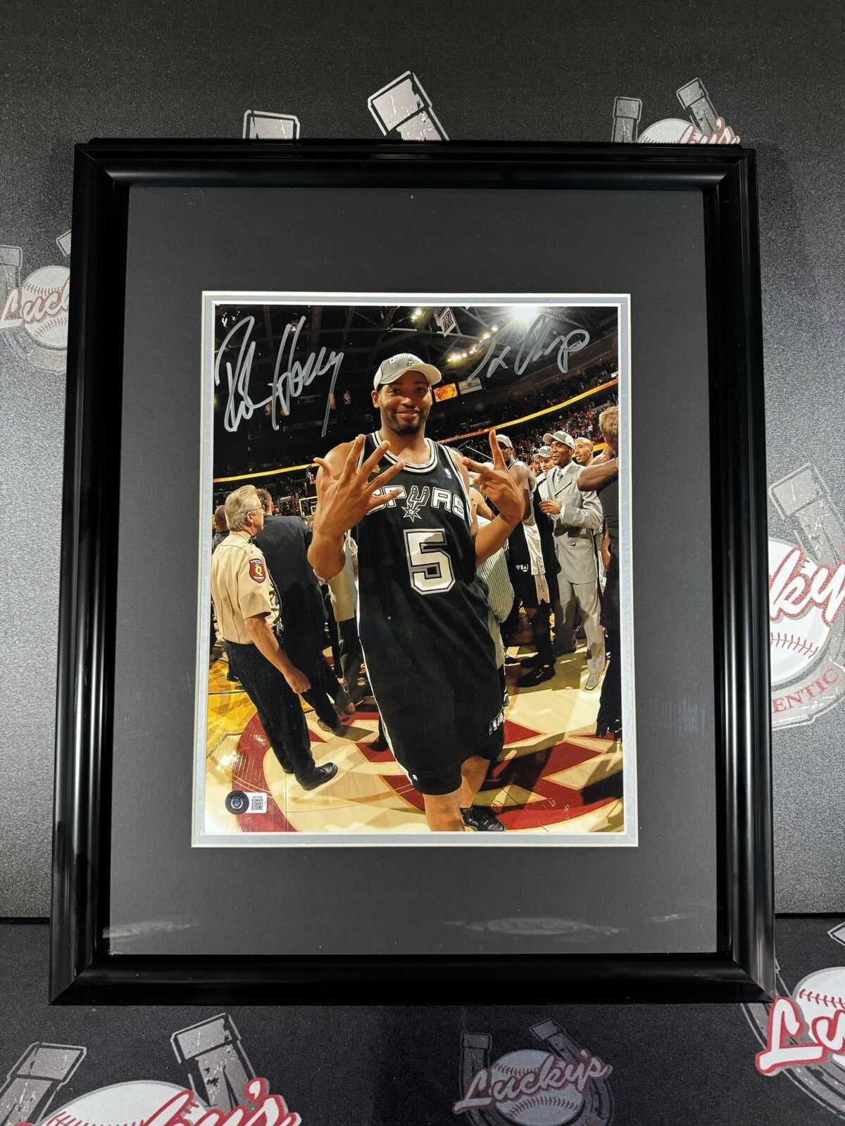 Robert Horry Signed Framed Spurs 11x14 Photo w/ 7 Champ Beckett BAS COA0