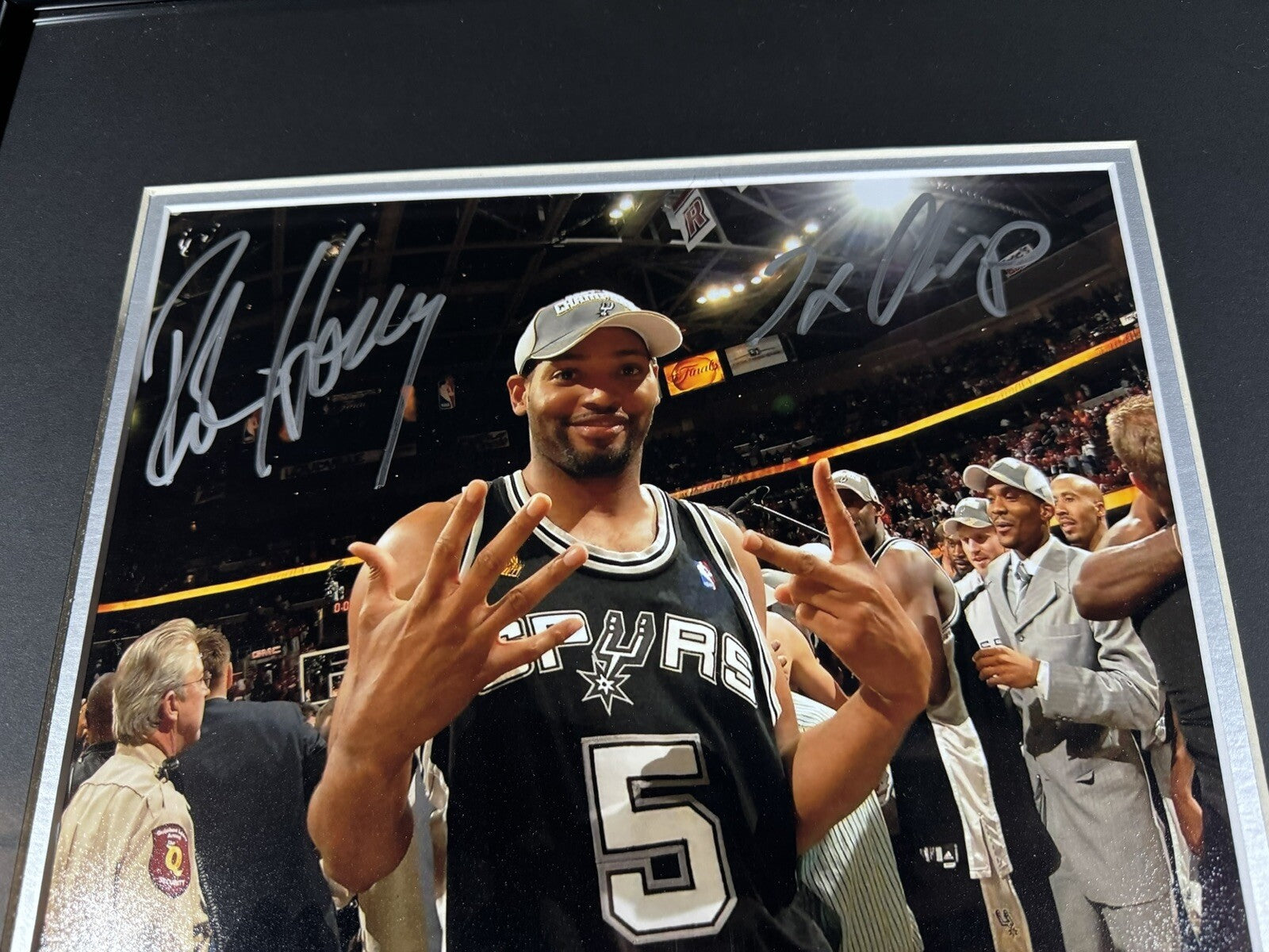 Robert Horry Signed Framed Spurs 11x14 Photo w/ 7 Champ Beckett BAS COA1